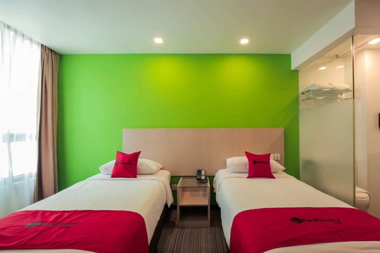 Aqueen Hotel Balestier Singapore Exterior photo