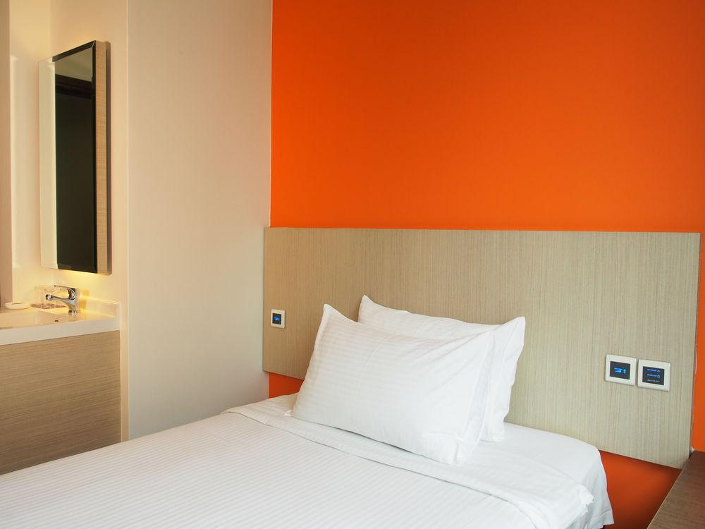 Aqueen Hotel Balestier Singapore Exterior photo