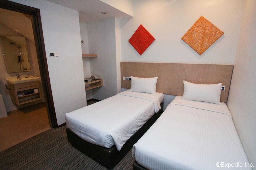 Aqueen Hotel Balestier Singapore Exterior photo