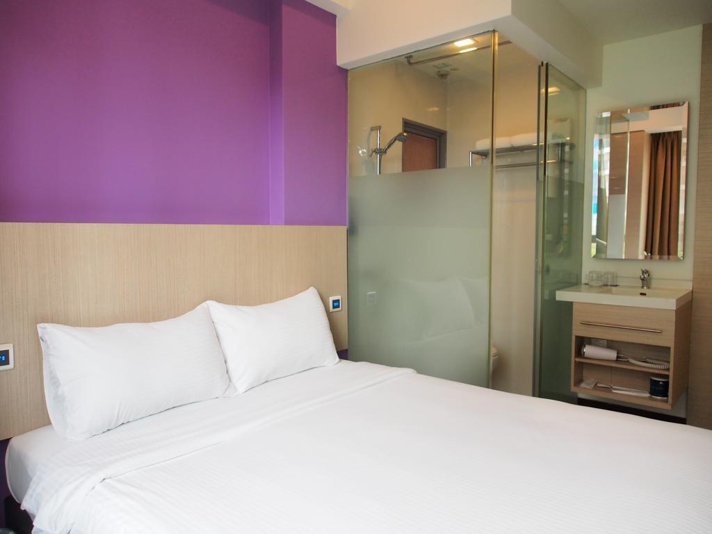 Aqueen Hotel Balestier Singapore Exterior photo