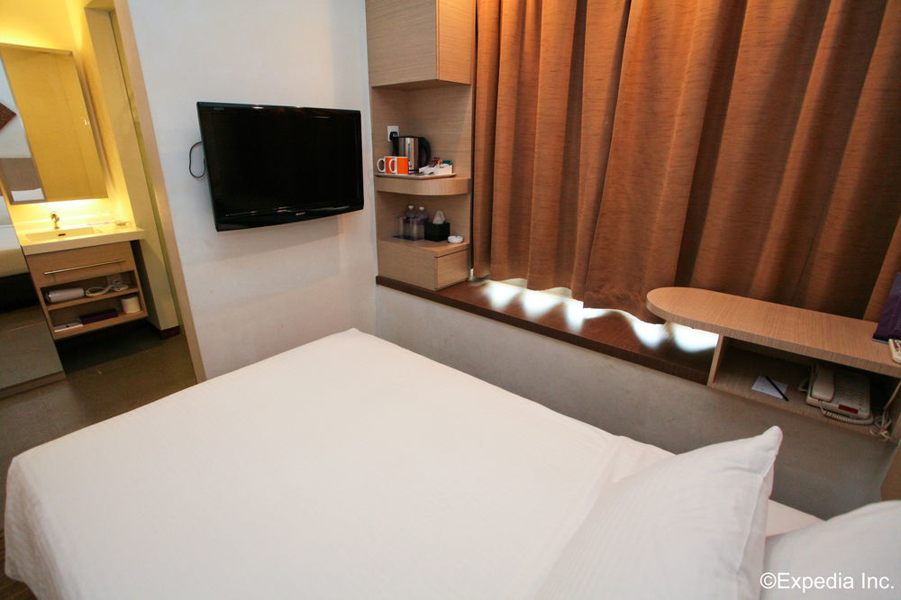 Aqueen Hotel Balestier Singapore Exterior photo