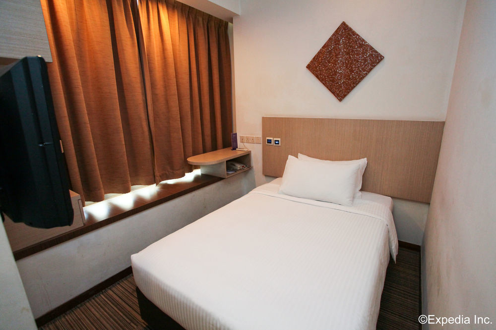 Aqueen Hotel Balestier Singapore Exterior photo